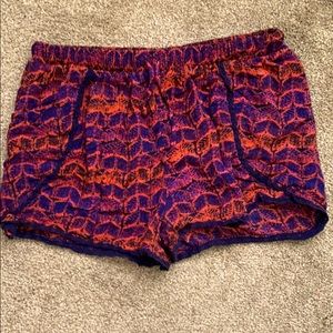 Mid-rise Flow Shorts